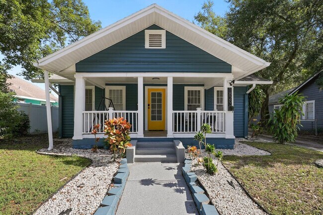 Building Photo - 1829 Hollenbeck Dr