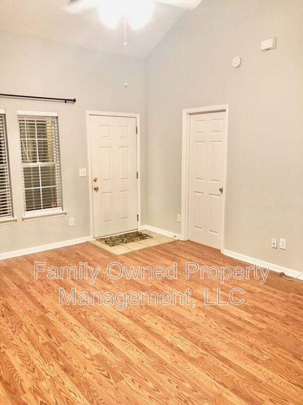 Building Photo - 200 Pond Pine Trail