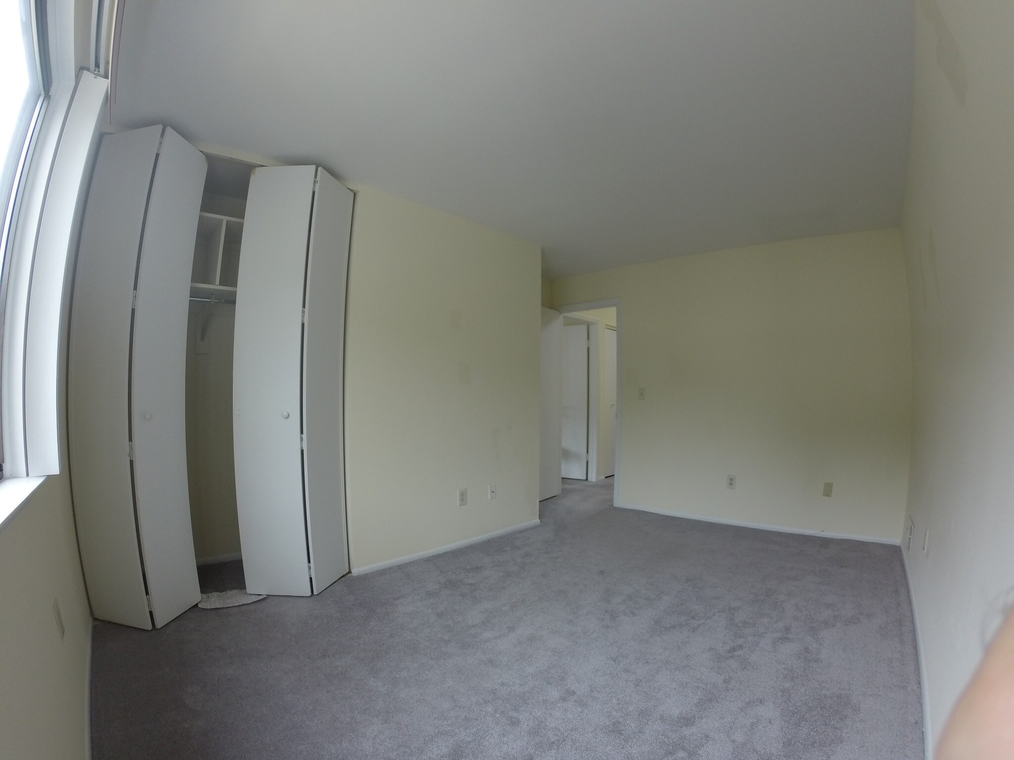 Building Photo - 23 Gloria Ct