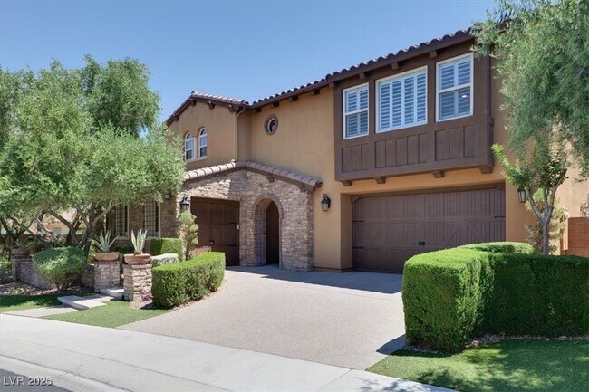 Building Photo - 74 Contrada Fiore Dr