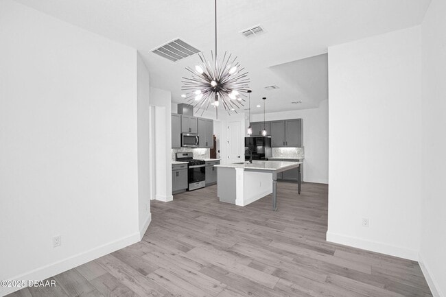 Building Photo - 207 Hang Loose Wy