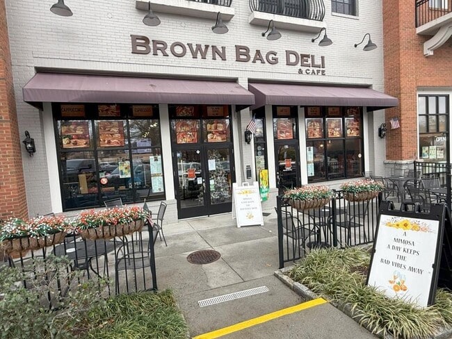 Building Photo - 3659 Chicago St NW