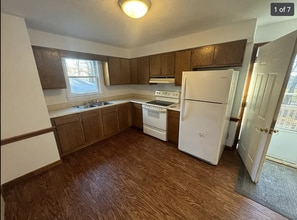 Building Photo - 713 Haverhill Rd