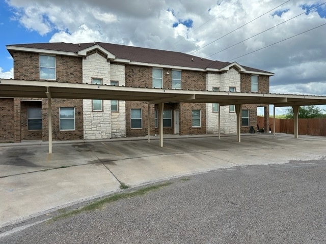 Building Photo - 1600 Omni Ave