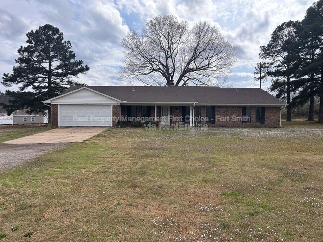 Building Photo - 9200 Rogers Ave