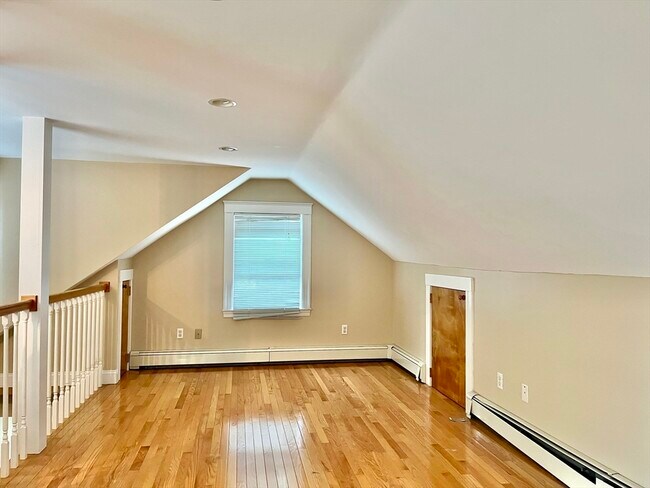 Building Photo - 54 Lewis Ave