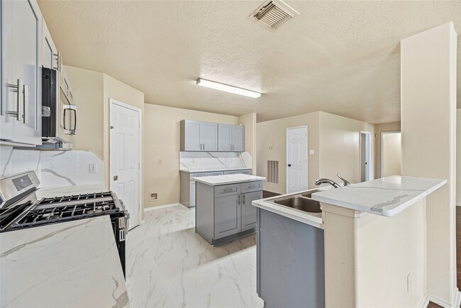 Building Photo - 19526 Cliffsage Ct