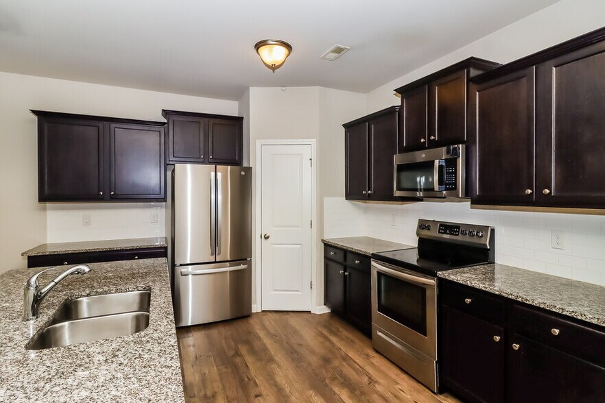 Building Photo - 1017 Helms Rd