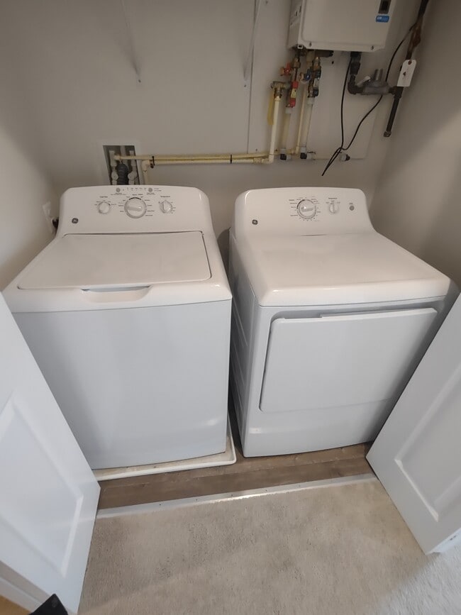 Building Photo - 76 Azalea Cir