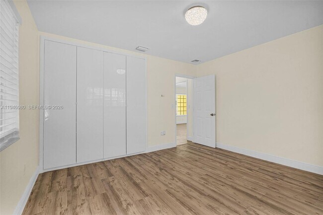 Building Photo - 5781 SW 25th St