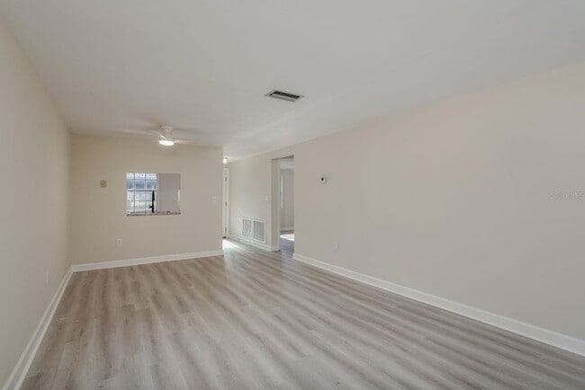 Building Photo - 4229 Stratford Dr