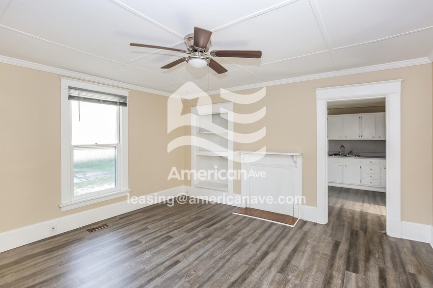 Building Photo - 302 E Sumter St