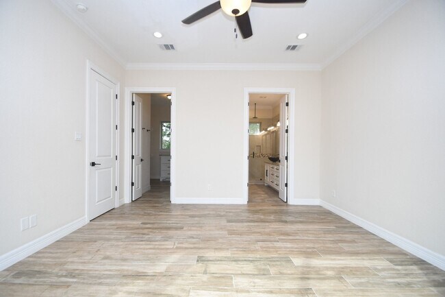 Building Photo - 710 Stanford St