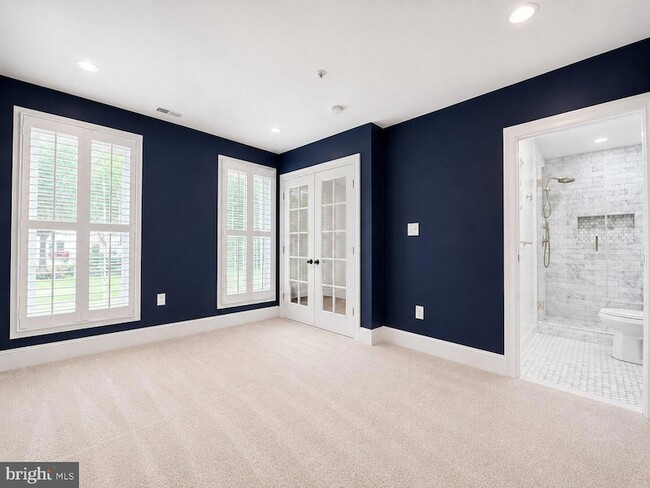 Building Photo - 1824 Potomac Greens Dr