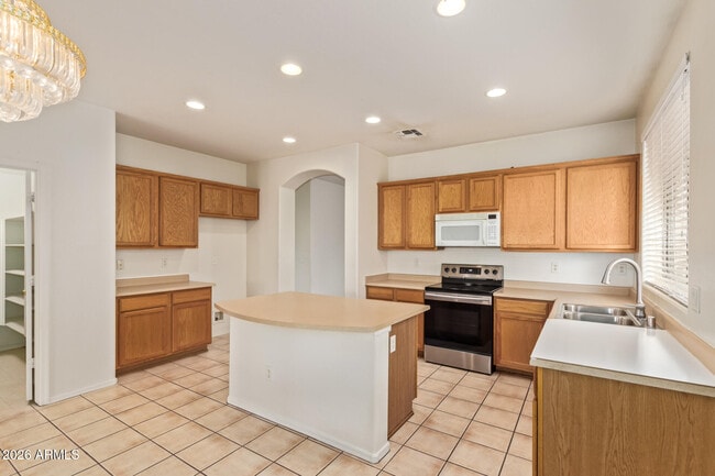 Building Photo - 8353 W Carol Ave