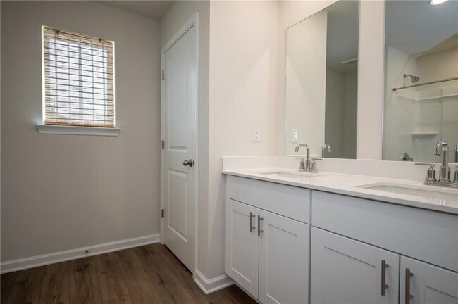 Building Photo - 13 Westerly Sta