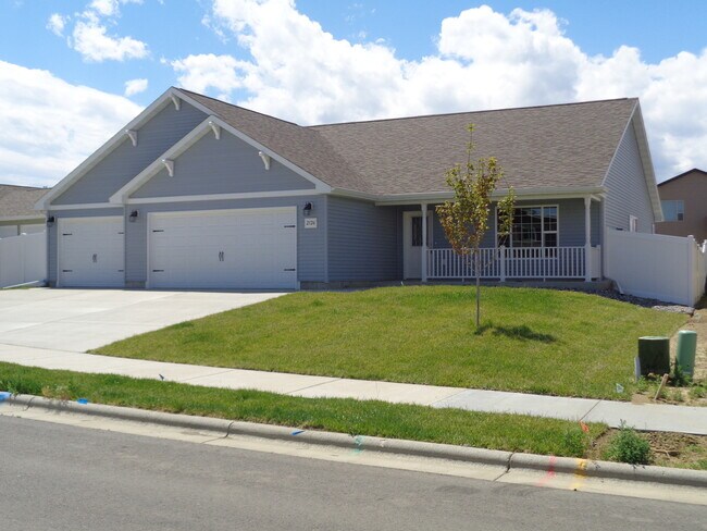 Primary Photo - Newer Construction 3 Bedroom House with 3 ...