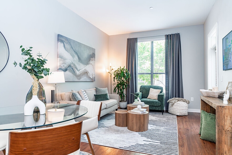 DSC_9052-Enhanced-NR - Pine Street Flats