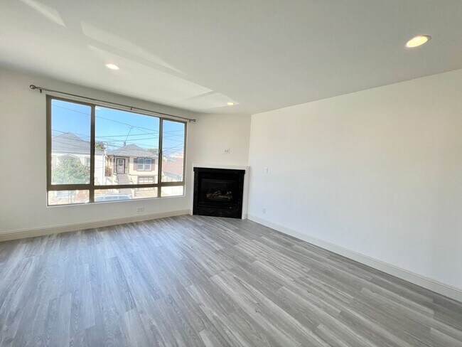 Building Photo - 278 Granada Ave