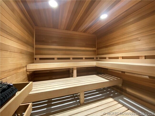 Building Photo - 352 NE Starboard Way