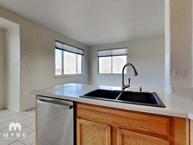 Building Photo - 5965 S Waco St