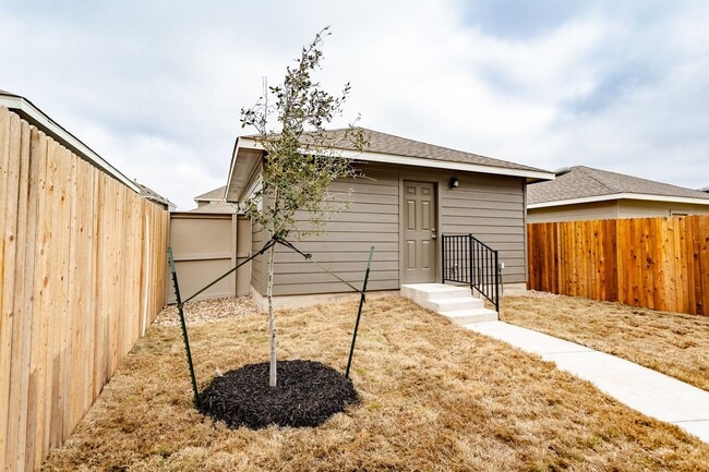 Building Photo - 4720 Portillo Way