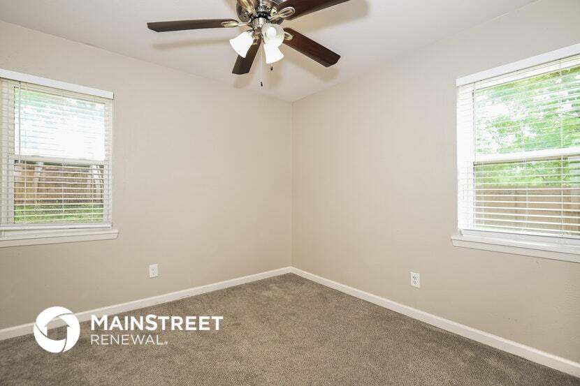 Building Photo - 907 Edgefield Cir