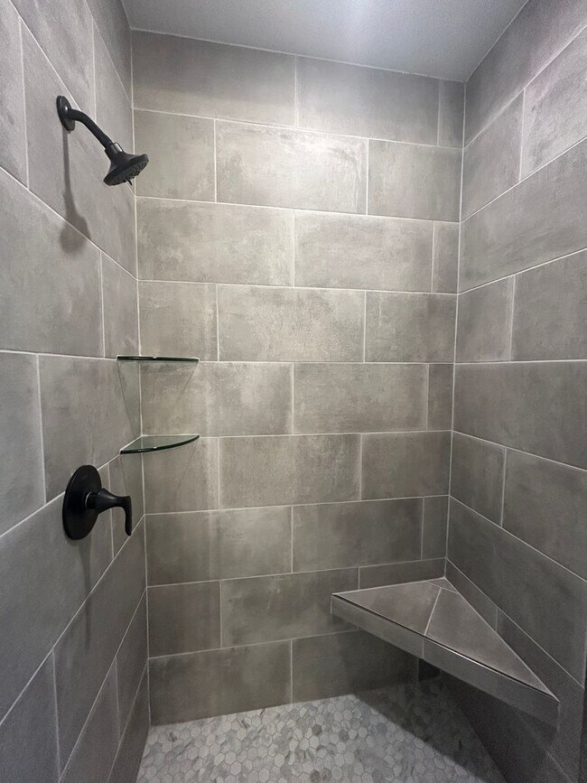 Building Photo - Beautiful Bentonville Home! 4 Bedrooms, 2.5 Bathrooms!!