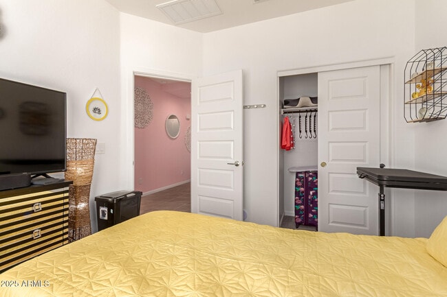 Building Photo - 25046 N 174th Ave