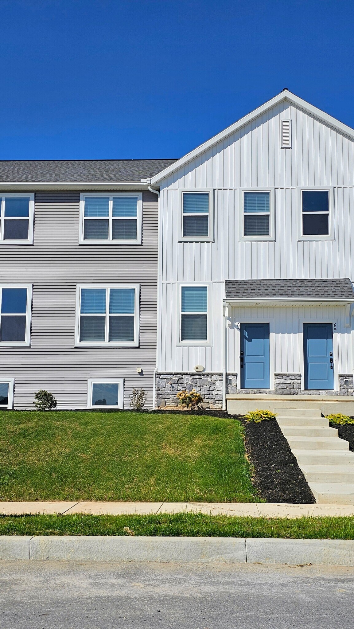 Building Photo - 63 N Conifer Dr