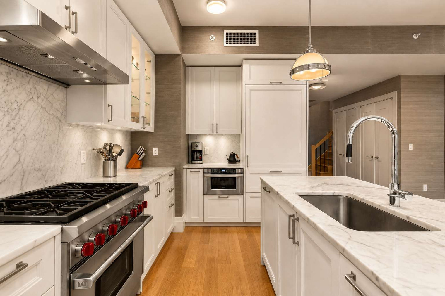 Building Photo - 272 W 86th St