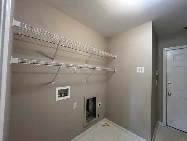 Building Photo - 8979 Stoneridge Pl