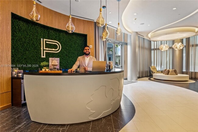 Building Photo - 851 NE 1st Ave