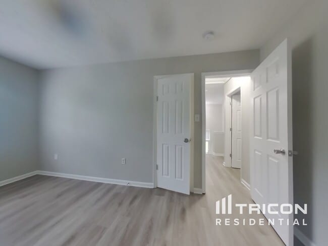 Building Photo - 4111 Lancaster Cir