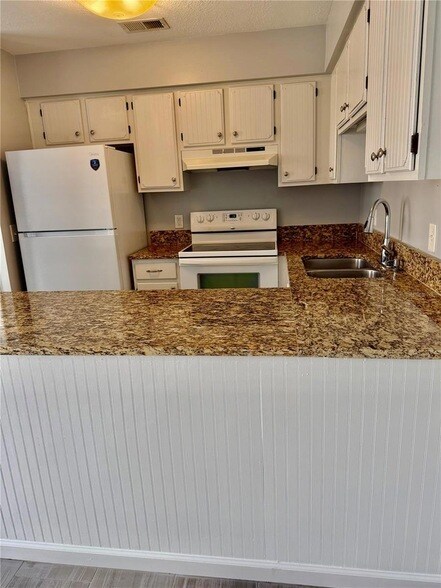 Building Photo - 604 Casa Park A Ct