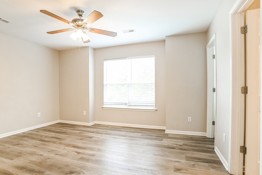 Building Photo - 8160 Ottawa Ln