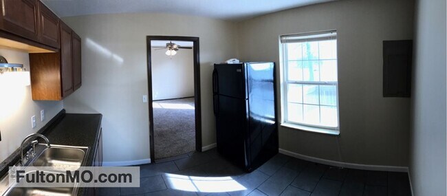 Building Photo - 541 Collier Ln