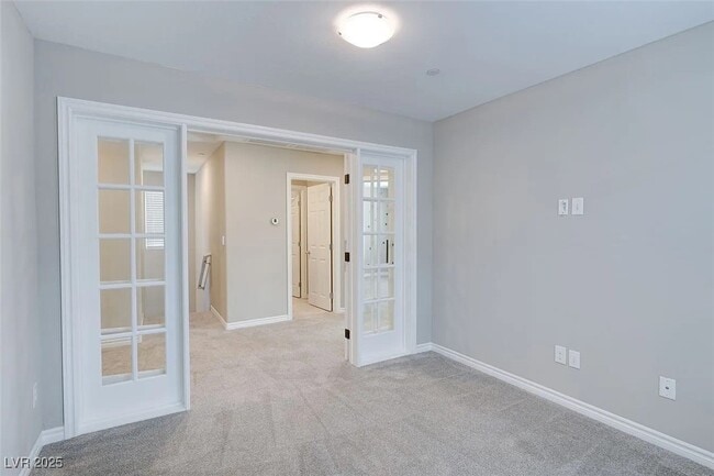 Building Photo - 932 Lotus Falls St