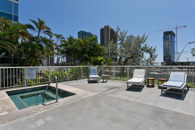 Building Photo - 909 Kapiolani Blvd