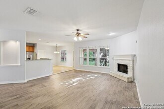 Building Photo - Welcome to your dream home-a stunning 4-be...
