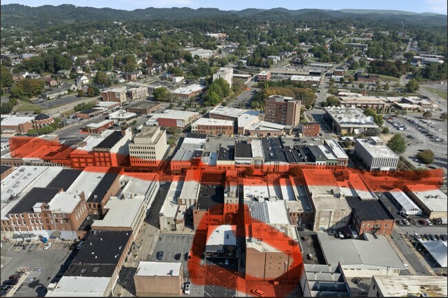 Steps from State St - 14 Bank St