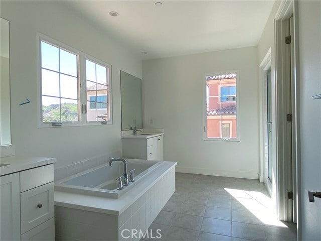 Building Photo - 100 Toretta