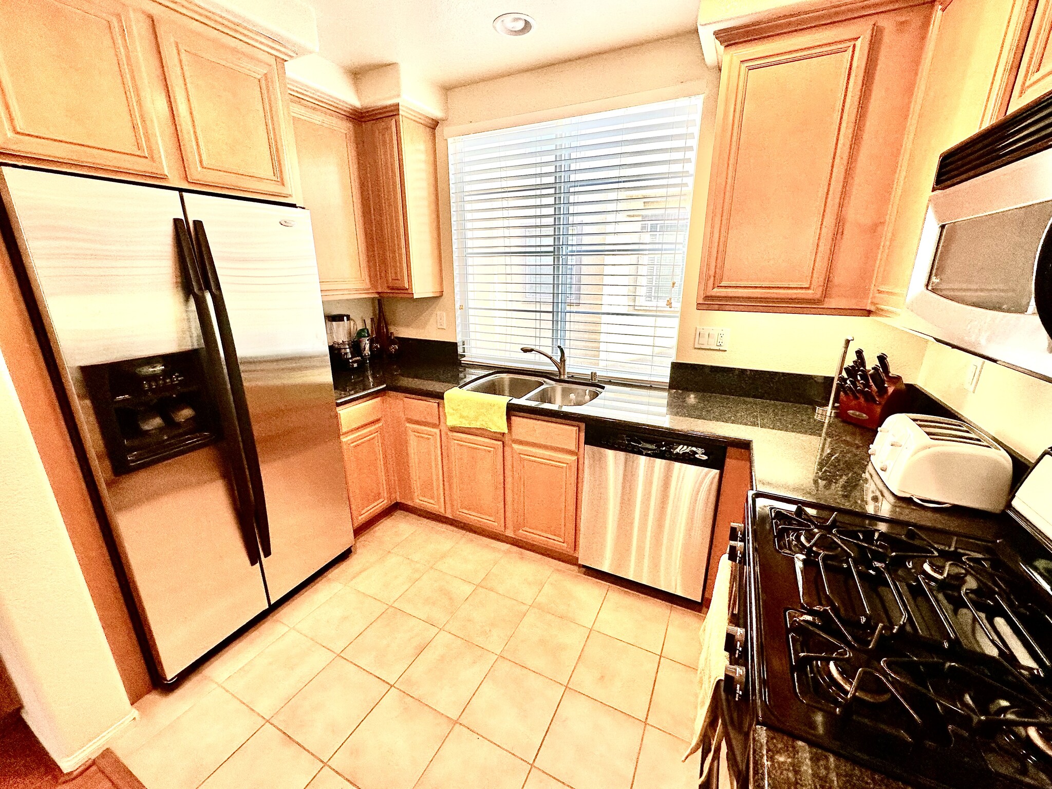 Building Photo - 2860 Escala Cir