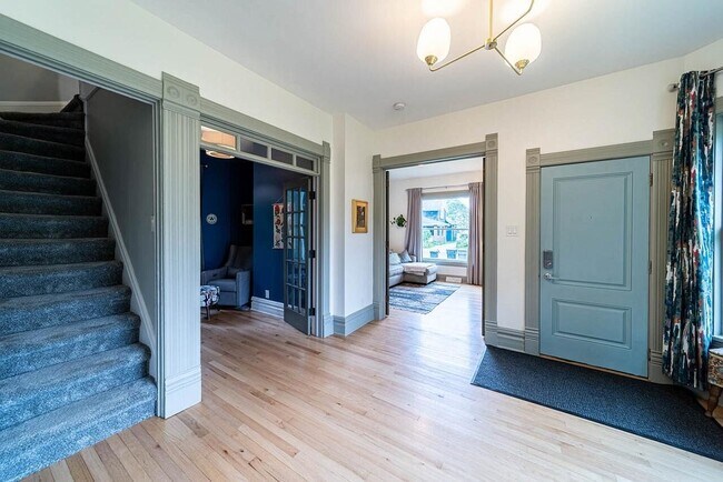 Building Photo - 615 Cottage Grove Ave