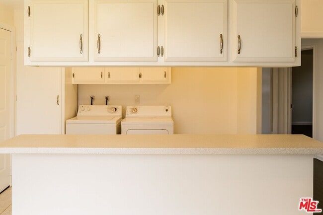 Building Photo - 15131 Polk St