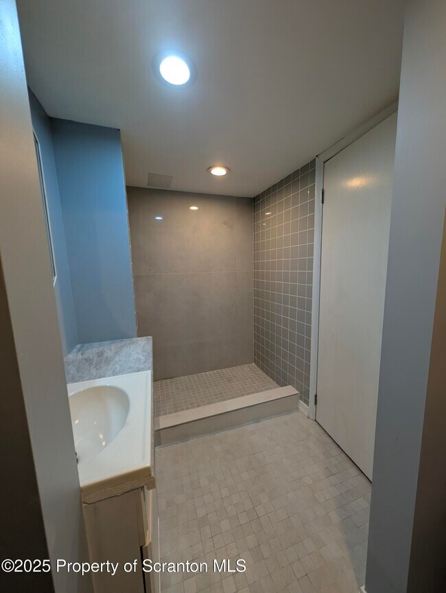 Building Photo - 1753 McDonough Ave