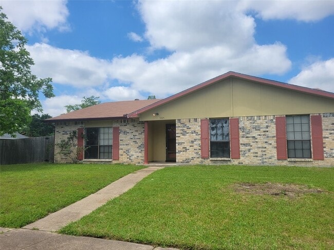 Primary Photo - 5325 Brookport Dr