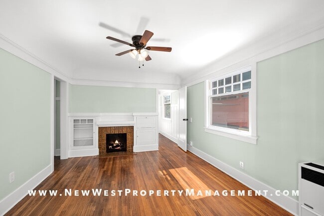 Building Photo - Charming Sherman Heights 2-Bedroom, Available Now!