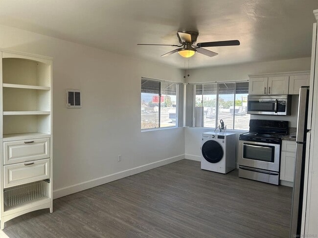 Building Photo - 3742 Sixth Ave