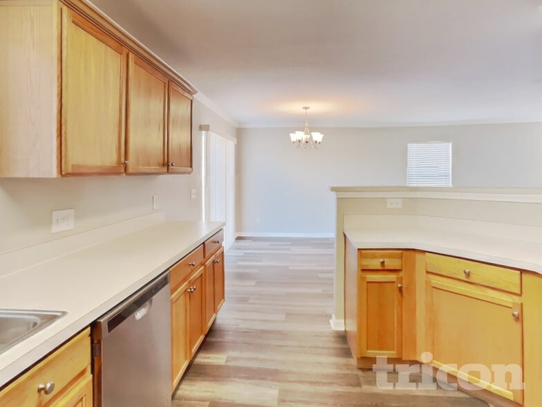 Building Photo - 10908 Golden Silence Dr